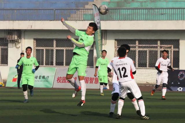 跨越半个世纪 爱尔兰绿茵老友在湖南韶山与小球员“过招”